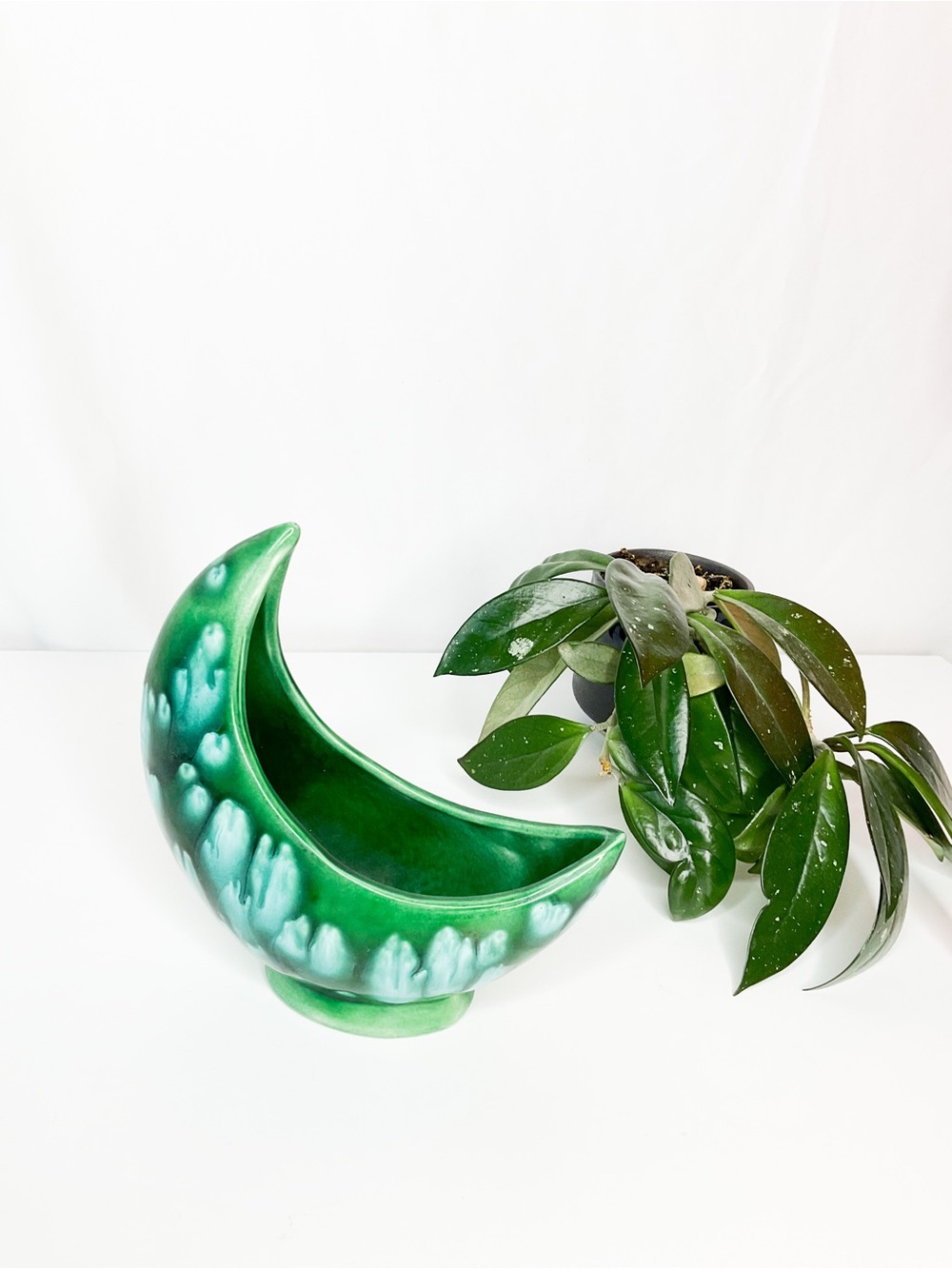 Midcentury Green Crescent Ceramic Planter - Hobbyist Piece